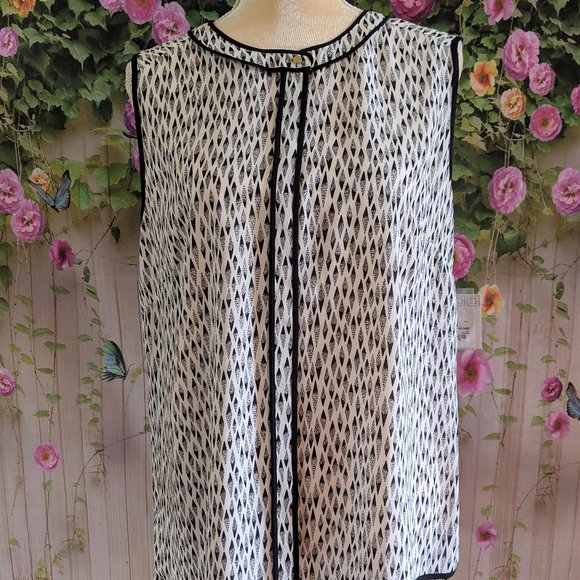 Liz Claiborne Tops - ~SOLD~ NWT Liz Claiborne Piped Blouse Size L